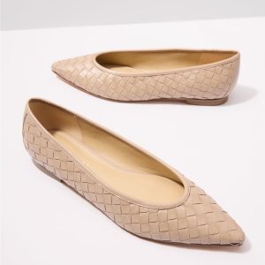 Damaria Woven Flat